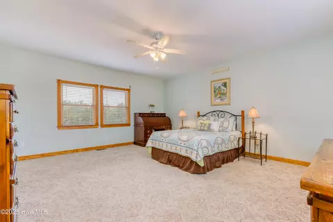 Bedroom - 40191 Cutty Sark Dr, Avon, NC 27915 photo 2 of 15