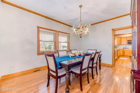 Dining - 40191 Cutty Sark Dr, Avon, NC 27915 photo 2 of 5