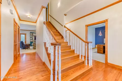 Entry Way - 40191 Cutty Sark Dr, Avon, NC 27915 photo 1 of 2