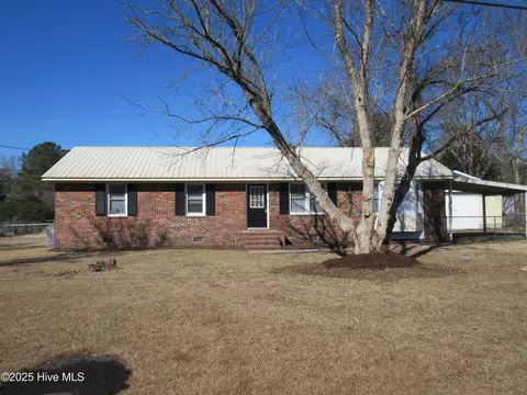 229 Mcarthur Dr, Jacksonville, NC 28546