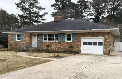 1605 Rochelle Dr, Elizabeth City, NC 27909