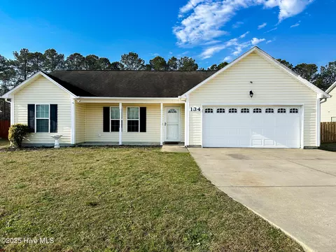 134 Christy Dr, Beulaville, NC 28518