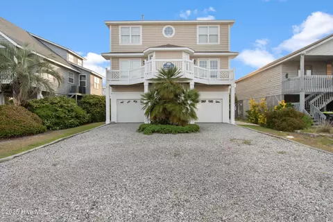 17 Leland St, Ocean Isle Beach, NC 28469