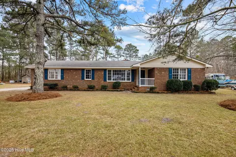 1127 Institute Rd, Kinston, NC 28504