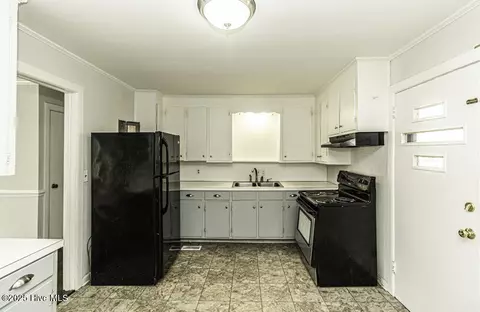 Kitchen - 203 Irwin St, Pinetops, NC 27864 photo 1 of 1