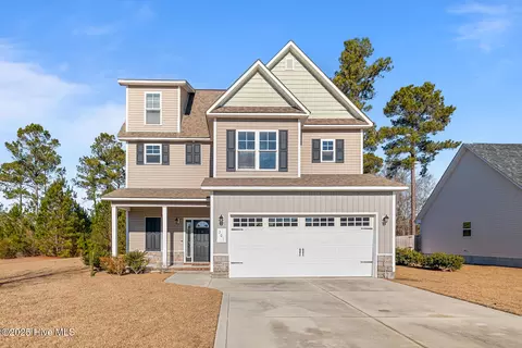 301 Emma Ct, Jacksonville, NC 28540