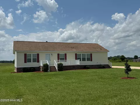 300 Belvoir School Rd, Clinton, NC 28328