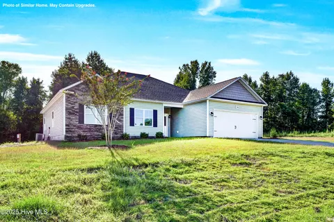 325 Cotton Hill Pl, Hubert, NC 28539