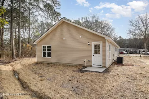 303 E Pope Ave, Kenly, NC 27542 photo 22