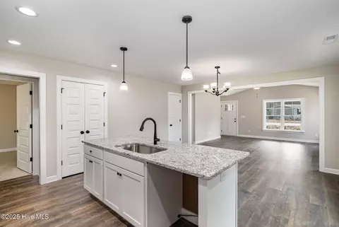 303 E Pope Ave, Kenly, NC 27542 photo 10