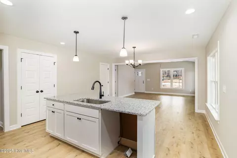 307 E Pope Ave, Kenly, NC 27542 photo 9