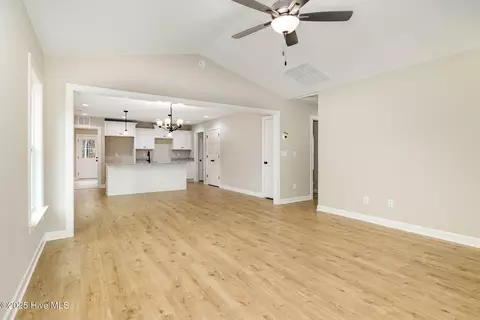 307 E Pope Ave, Kenly, NC 27542 photo 4
