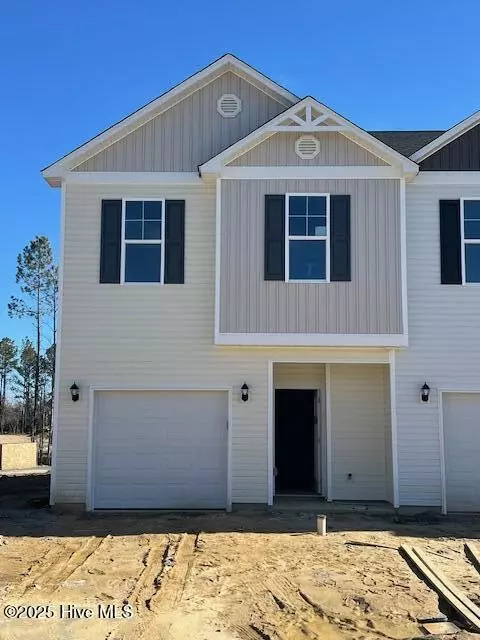 201 Crab Claw Spit Ln, Jacksonville, NC 28546