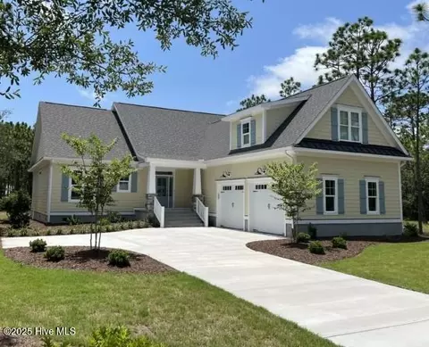 2742 Oak Forest Dr, Southport, NC 28461