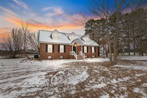 753 Quarterhorse Rd, Princeton, NC 27569