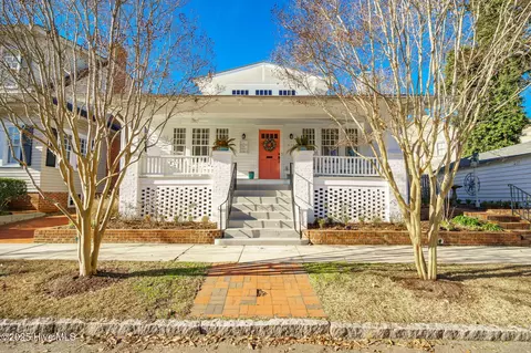 613 Craven St, New Bern, NC 28560