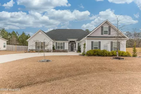 123 Colonial Post Rd, Jacksonville, NC 28546
