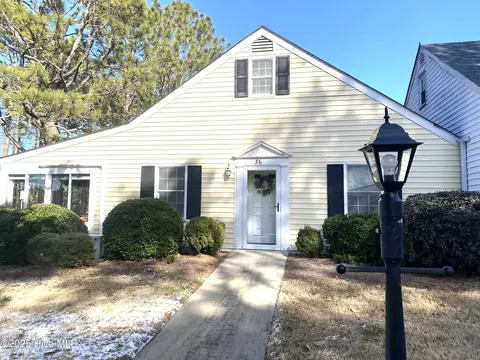 36 Village Green Cir, Southern Pines, NC 28387