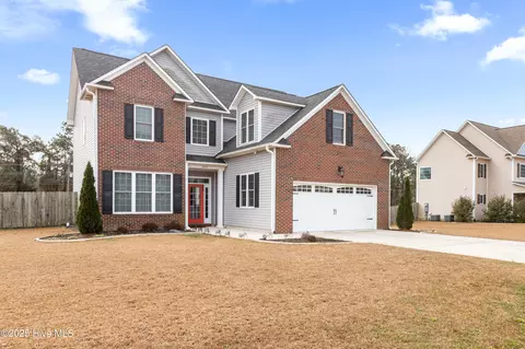 102 Ridge Cove Ln, Swansboro, NC 28584