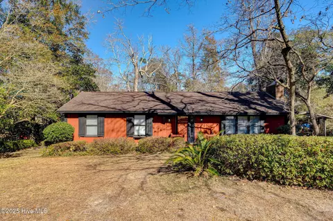 110 Robert Stephenson Dr, Wilmington, NC 28411