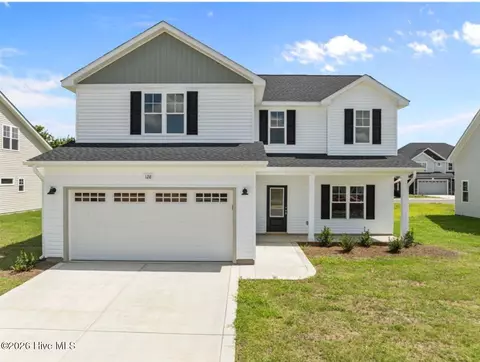 128 Peeler Cir, Raeford, NC 28376