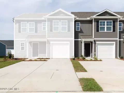 110 N Grassland Rd #TH20, Surf City, NC 28445