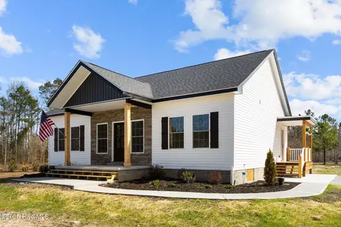 1741 Old Chinquapin Rd, Beulaville, NC 28518