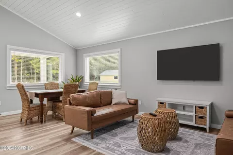 137 Long Pond Loop, Swansboro, NC 28584 photo 6