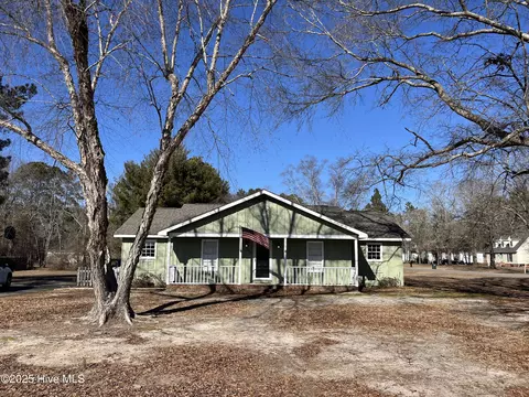 12541 Huntington Dr, Laurinburg, NC 28352