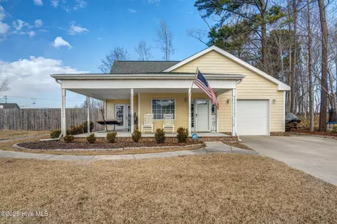 112 Leighs Ct, Tarboro, NC 27886