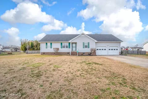 215 Lynette Dr, Elizabeth City, NC 27909
