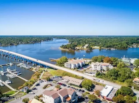 300 Midyette St UNIT A11, Oriental, NC 28571