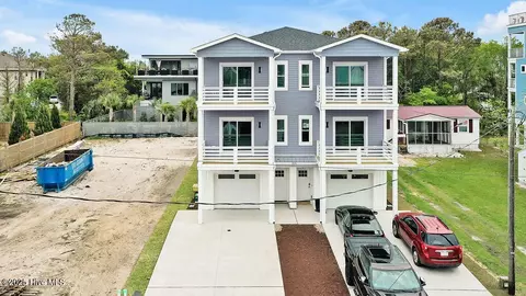 215 Spartanburg Ave #2, Carolina Beach, NC 28428