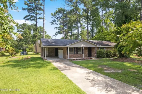 12620 Birchwood Cir, Laurinburg, NC 28352