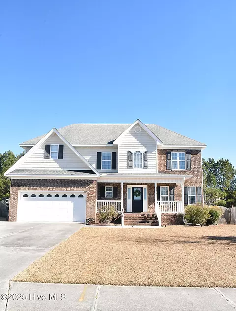 104 Savannah Dr, Jacksonville, NC 28546