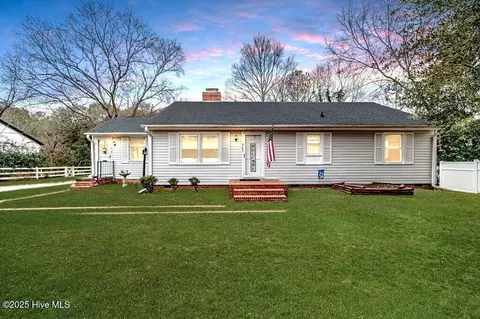 905 N Poplar St, Aberdeen, NC 28315