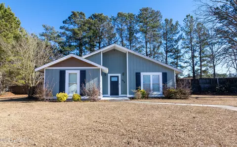 515 S Pine Cone Ln, Jacksonville, NC 28546