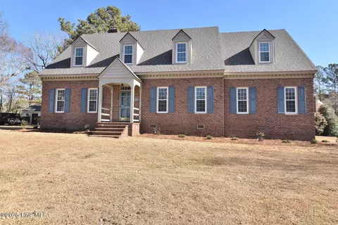 3001 Brassfield Dr, Rocky Mount, NC 27803