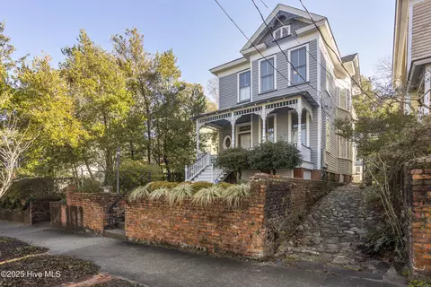 307 S 2nd St, Wilmington, NC 28401