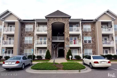 618 Condo Club Dr #304, Wilmington, NC 28412