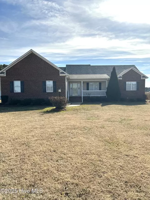 5642 Webb Lake Rd, Elm City, NC 27822