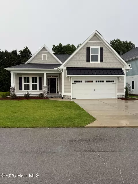 852 Lake Willow Way, Holly Ridge, NC 28445