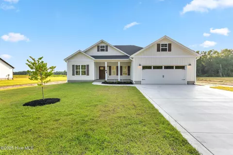 2250 Nc 41111 Hwy, Beulaville, NC 28518