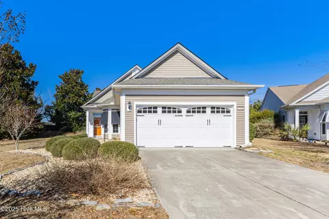 5206 Flank Ct, Southport, NC 28461