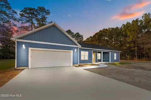 207 N Kennedy Rd, Beulaville, NC 28518