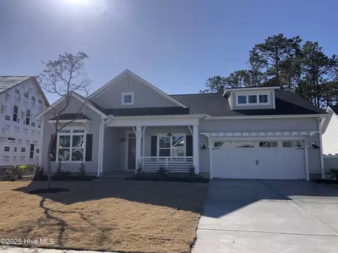 2315 Crescent Bay Dr, Southport, NC 28461