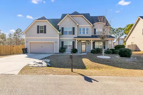 608 Core Point Dr, Holly Ridge, NC 28445