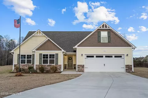 710 Ingram Ct, Jacksonville, NC 28540