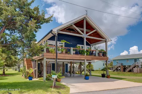 309 Georgia Ave, Carolina Beach, NC 28428