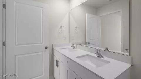 Entry Way - 2011 Clock Rd, New Bern, NC 28562 photo 6 of 8
